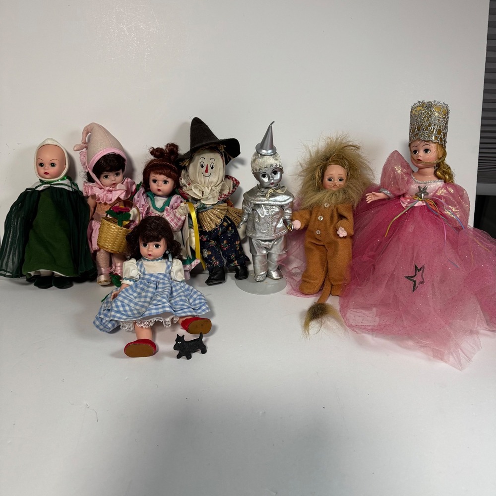 Madame Alexander Wizard of Oz 8 Doll Lot Dorothy Glinda Tin Man Lion Scarecrow